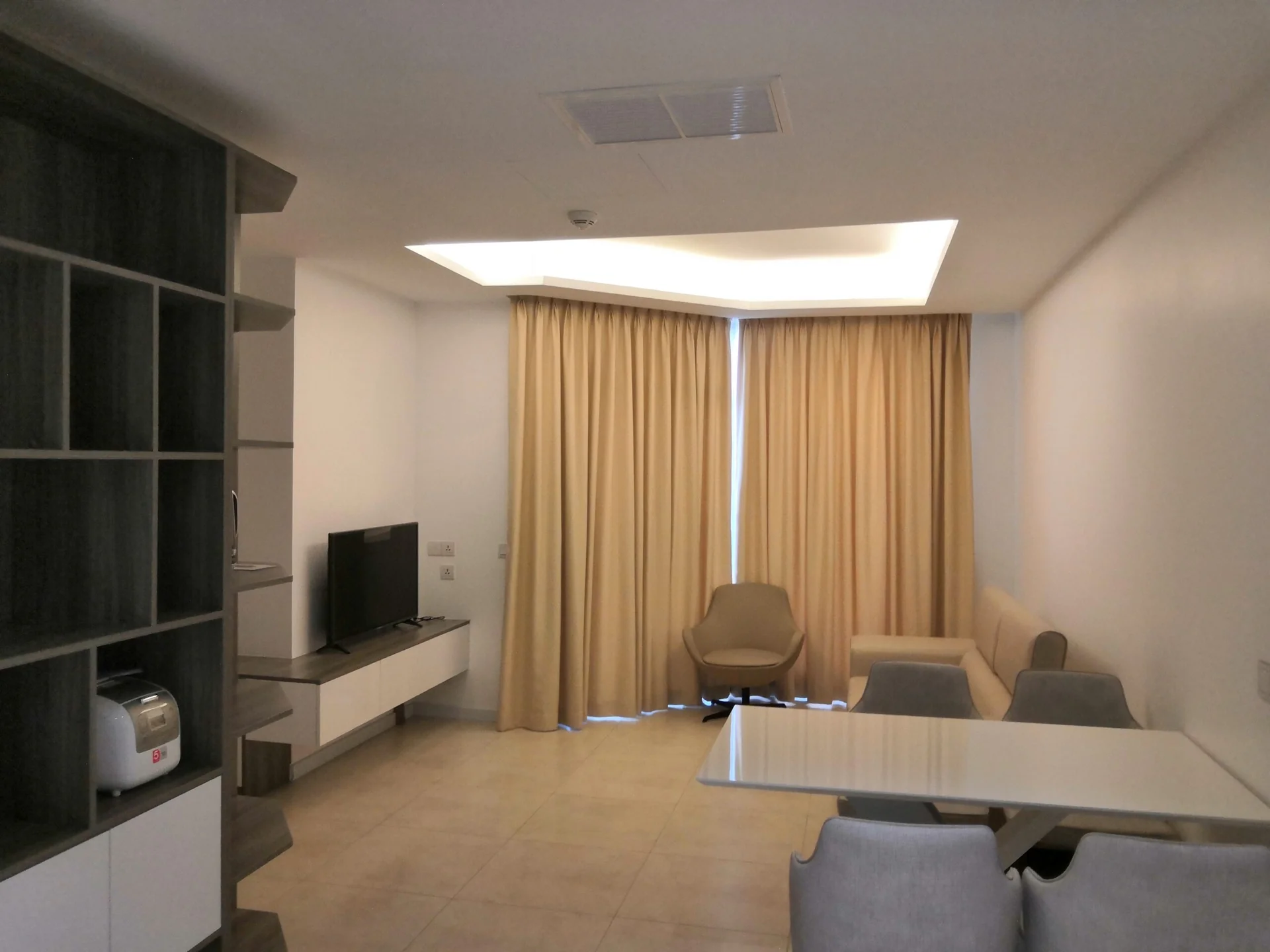 The Penthouse Residence 26-09