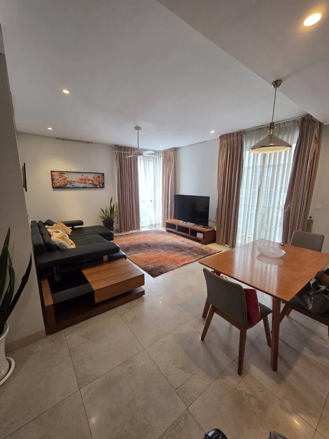 Embassy Residences ER3A01