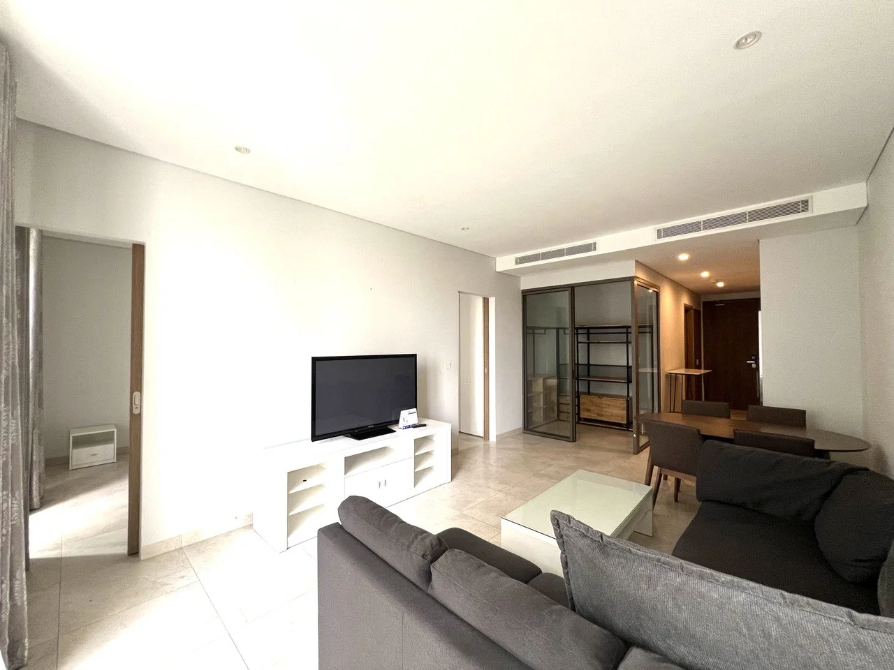 Embassy Residences ER3A05
