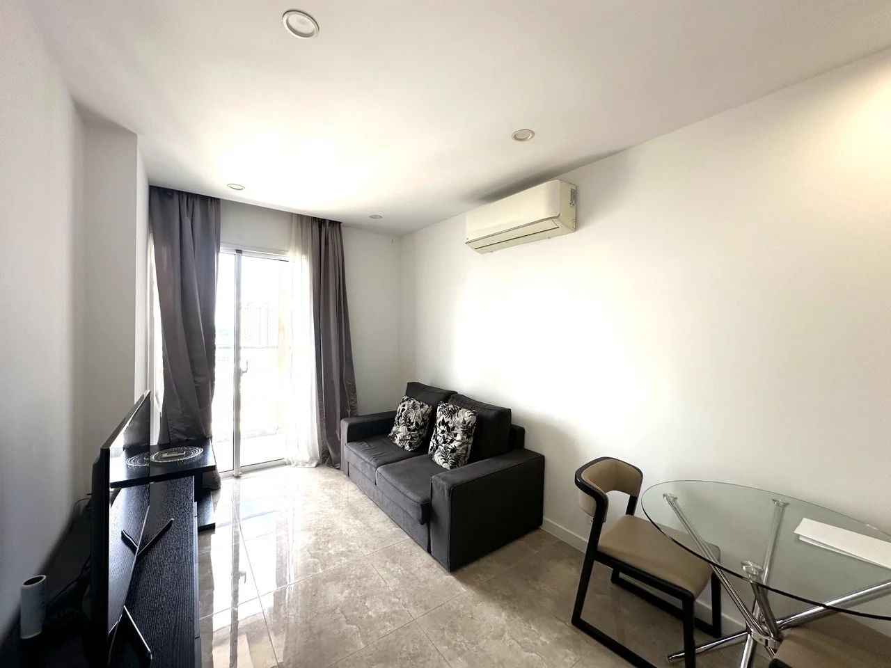 Casa By Meridian B23-11