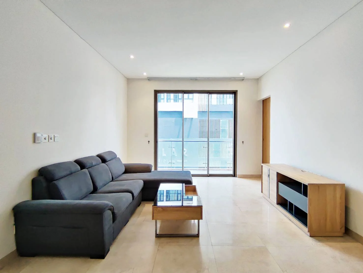 Embassy Residences ER605