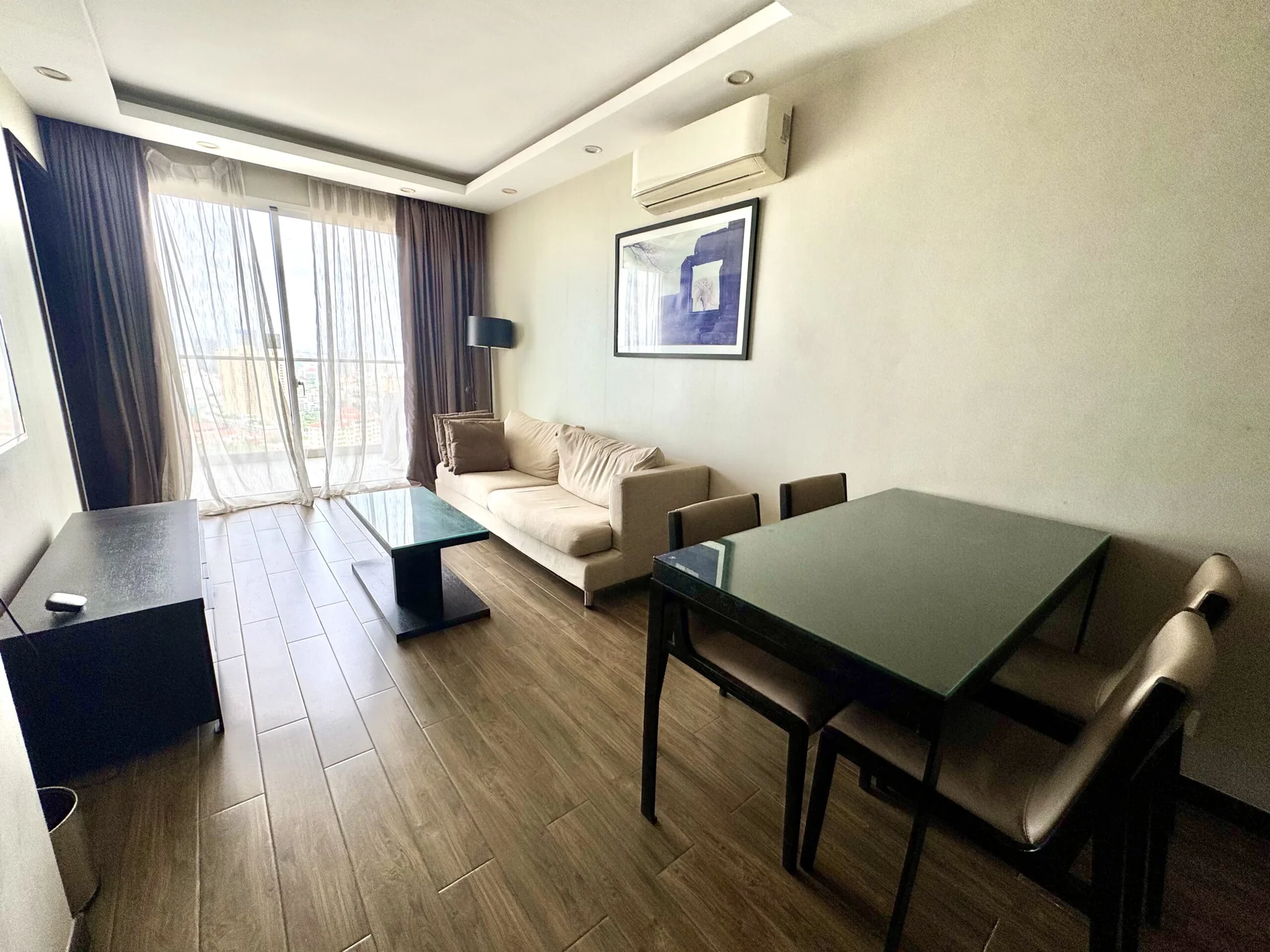 Casa By Meridian CBM-B33-02