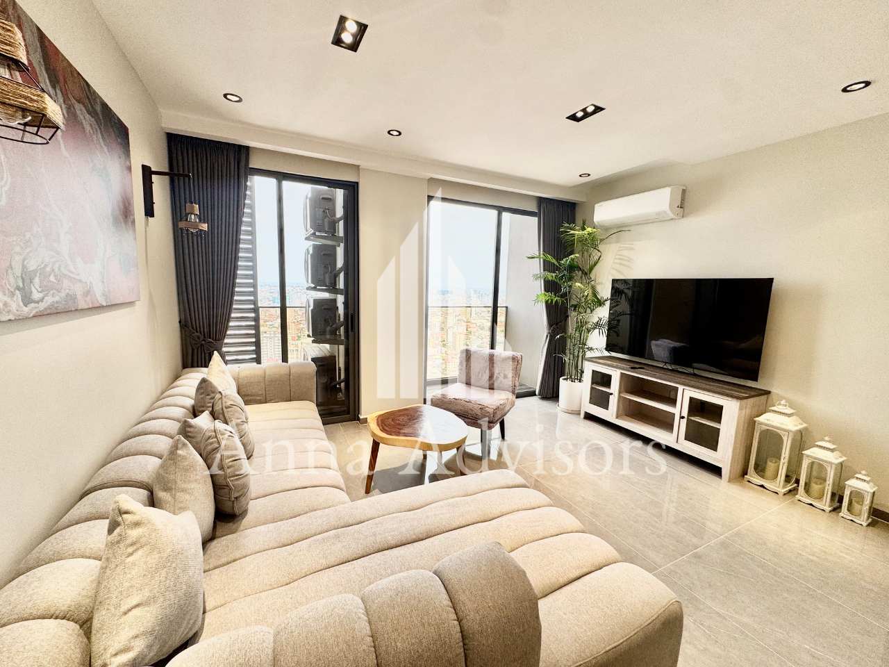 Time Square 5 3BR residence